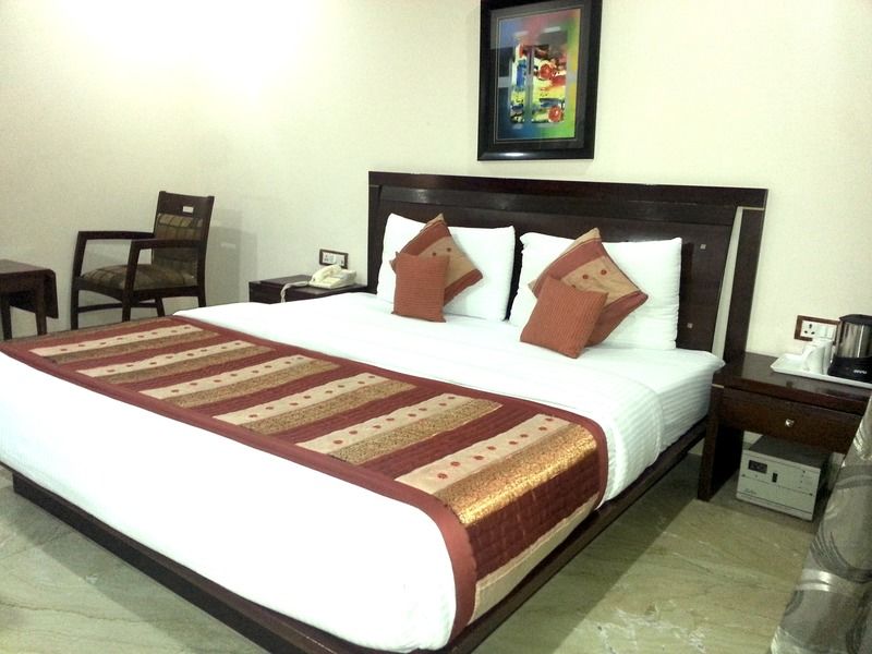 Hotel Suncity Delhi  Exterior photo
